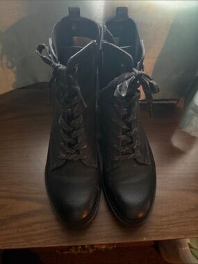 Black Lace-Up Women's Ankle Boots